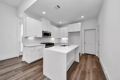 5612 Bertellis Lane, Houston, TX 77091 - Photo 11
