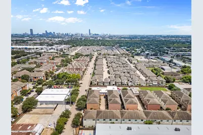 8715 Meadowcroft Drive #201, Houston, TX 77063 - Photo 33