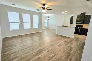 9110 St Laurent Ln, Houston, TX 77044 - Photo 5