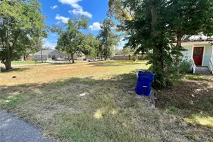 502 Chestnut St, Brazoria, TX 77422 - Photo 5
