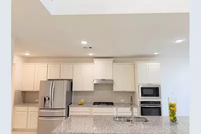 8611 Oakdale Bluff Court, Richmond, TX 77407 - Photo 9
