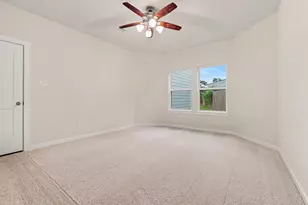 2421 Cindy Ct, Conroe, TX 77304 - Photo 17