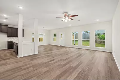 2421 Cindy Ct, Conroe, TX 77304 - Photo 7