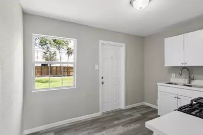 8539 Berndale Street, Houston, TX 77029 - Photo 9