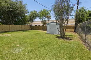 8539 Berndale St, Houston, TX 77029 - Photo 23