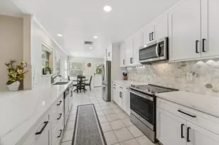 10902 Mullins Dr, Houston, TX 77096 - Photo 3