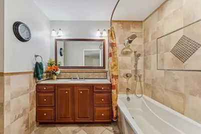 10902 Mullins Drive, Houston, TX 77096 - Photo 11