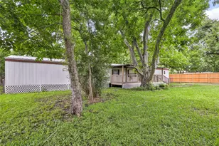 204 1/2 Kerry Rd, Highlands, TX 77562 - Photo 3