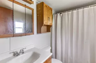 204 1/2 Kerry Rd, Highlands, TX 77562 - Photo 21