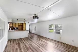 204 1/2 Kerry Rd, Highlands, TX 77562 - Photo 7