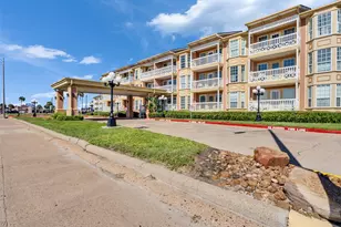 6300 Seawall Blvd, Galveston, TX 77551 - Photo 21