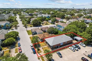 2320 Ave O 1/2, Galveston, TX 77550 - Photo 7