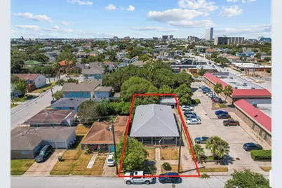 2320 Avenue O 1/2, Galveston, TX 77550 - Photo 3
