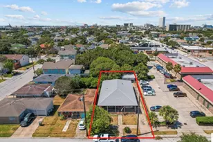 2320 Ave O 1/2, Galveston, TX 77550 - Photo 3
