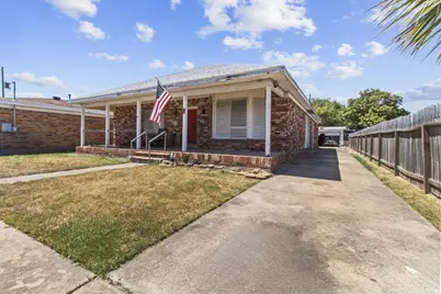 2320 Avenue O 1/2, Galveston, TX 77550 - Photo 25