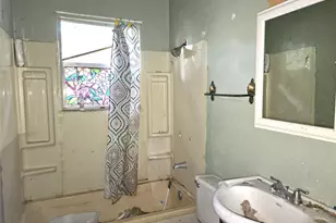 11519 Persimmon St, Willis, TX 77318 - Photo 13