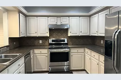 9959 El Chaco Street, Baytown, TX 77521 - Photo 9
