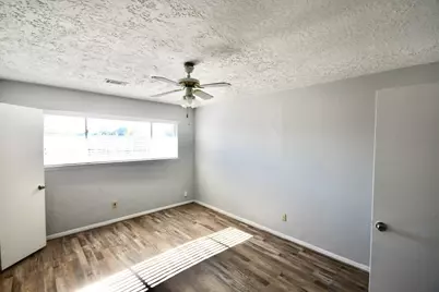 11846 S Marianne Circle, Houston, TX 77071 - Photo 13