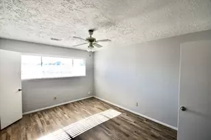 11846 S Marianne Cir, Houston, TX 77071 - Photo 13