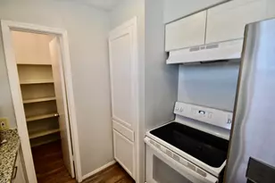 11846 S Marianne Cir, Houston, TX 77071 - Photo 9