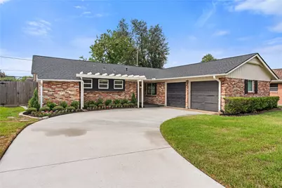 2302 Willowby Drive, Houston, TX 77008 - Photo 3