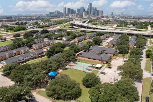 1202 Bayou St, Houston, TX 77020 - Photo 17