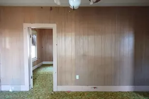 811 N 5th Ave, Munday, TX 76371 - Photo 5