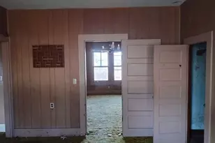 811 N 5th Ave, Munday, TX 76371 - Photo 7