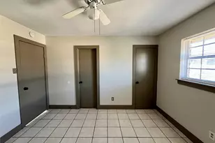 1042 W Village Ct, Pasadena, TX 77506 - Photo 17