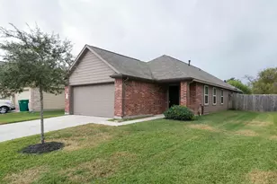 3831 Cary Creek Dr, Baytown, TX 77521 - Photo 1