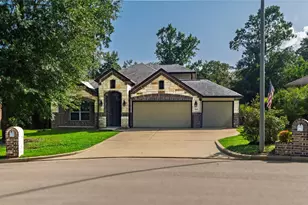 8992 S Comanche Cir, Willis, TX 77378 - Photo 1