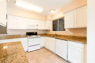 2527 Colonial Ridge Dr, Friendswood, TX 77546 - Photo 11