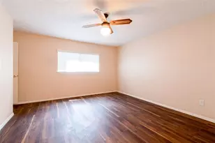 2527 Colonial Ridge Dr, Friendswood, TX 77546 - Photo 19