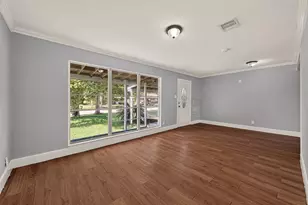 10601 Ambursen St, Houston, TX 77034 - Photo 11