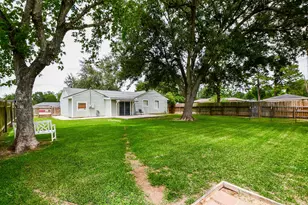 3116 12th St, Bay City, TX 77414 - Photo 29