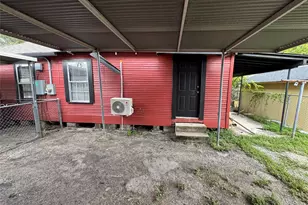 1504 Luzon St, Houston, TX 77009 - Photo 11