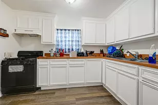 7401 Helmers St, Houston, TX 77022 - Photo 5