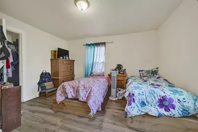 7401 Helmers Street, Houston, TX 77022 - Photo 9