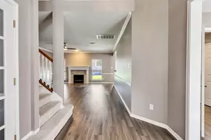 13611 Country Green Ct, Houston, TX 77059 - Photo 7