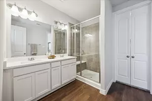 1502 Upland Glen Way, Houston, TX 77043 - Photo 15