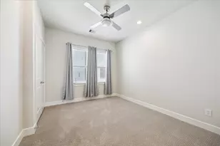 8534 Madeleine Rose Ln, Houston, TX 77055 - Photo 15