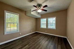 1105 Melbourne St, Houston, TX 77022 - Photo 11