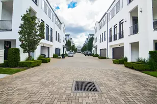 11027 Jardin Des Cir, Houston, TX 77043 - Photo 1