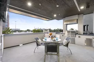 205 Portland St, Houston, TX 77006 - Photo 27