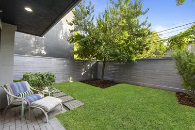 205 Portland Street, Houston, TX 77006 - Photo 9