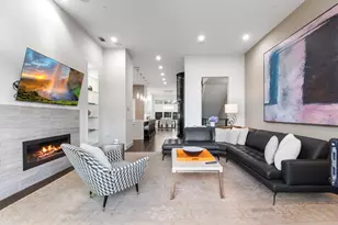 205 Portland St, Houston, TX 77006 - Photo 15