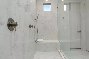 205 Portland St, Houston, TX 77006 - Photo 23