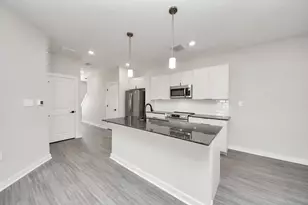 7711 Longmire Rd, Conroe, TX 77304 - Photo 9