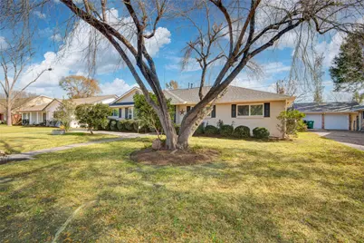 10303 Greenwillow Drive, Houston, TX 77035 - Photo 41