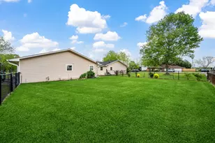 1539 Sterling Dr, Baytown, TX 77523 - Photo 25